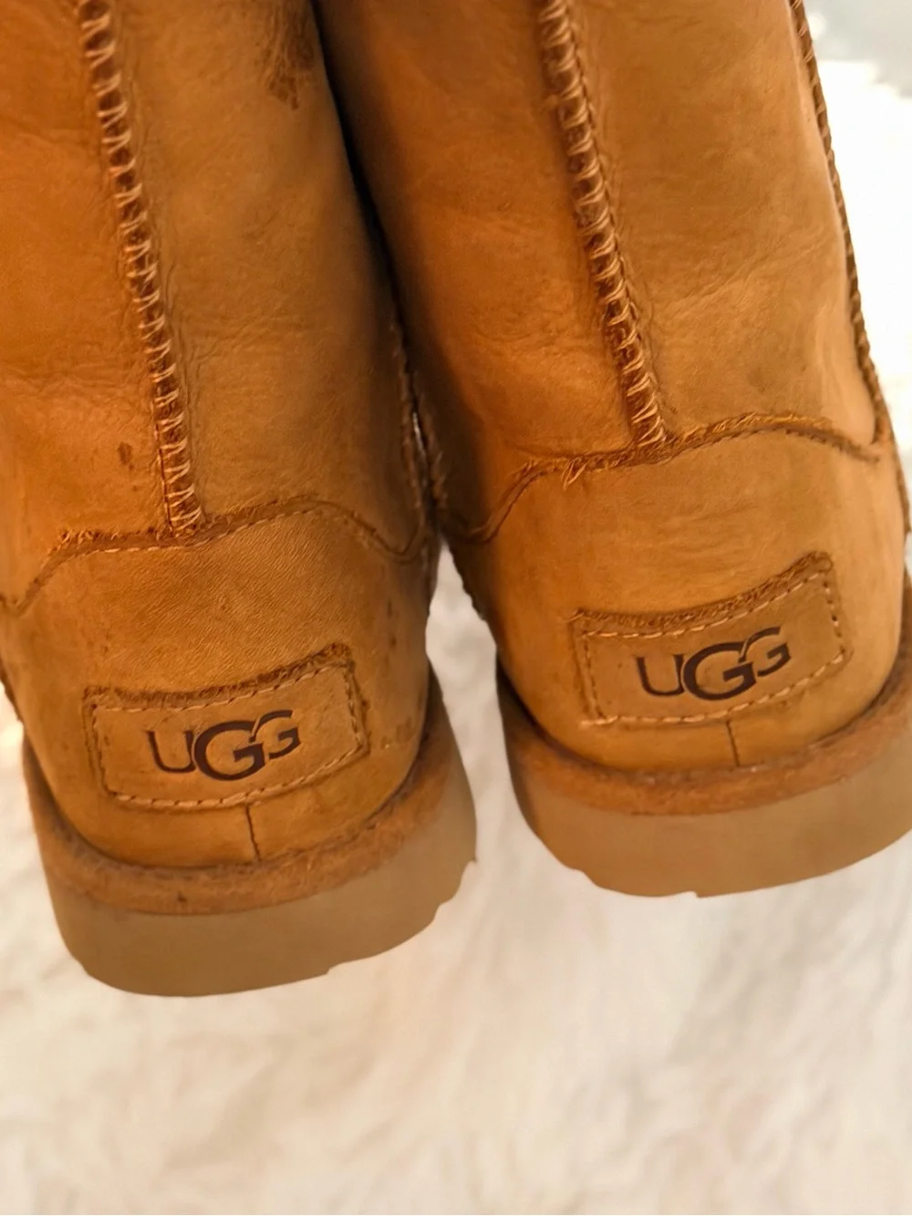 UGG Kids Classic Shearling Lined Slippers - Chestnut